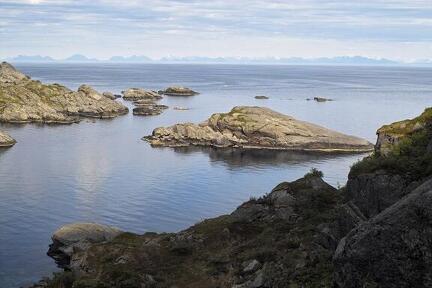 IMG24558 zaliv Lyrvika s pohledem na Norsko